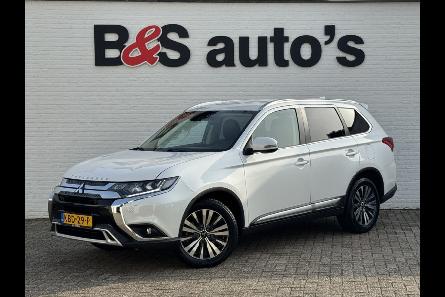 Mitsubishi Outlander 2.0 2WD Limited Automaat 7P Full-LED Achteruirijcamera Navi Cruise Control Apple Android Stoelverwarming
