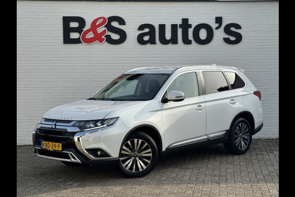 Mitsubishi Outlander 2.0 2WD Limited Automaat 7P Full-LED Achteruirijcamera Navi Cruise Control Apple Android Stoelverwarming