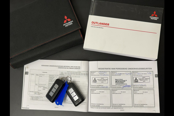 Mitsubishi Outlander 2.0 2WD Limited Automaat 7P Full-LED Achteruirijcamera Navi Cruise Control Apple Android Stoelverwarming