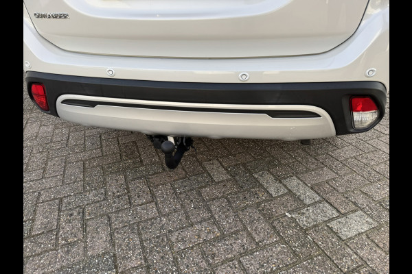 Mitsubishi Outlander 2.0 2WD Limited Automaat 7P Full-LED Achteruirijcamera Navi Cruise Control Apple Android Stoelverwarming