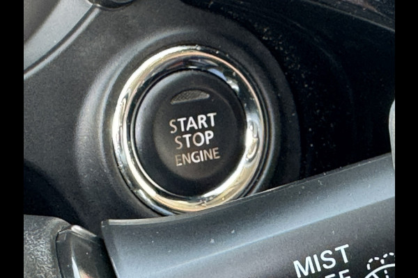 Mitsubishi Outlander 2.0 2WD Limited Automaat 7P Full-LED Achteruirijcamera Navi Cruise Control Apple Android Stoelverwarming