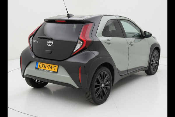 Toyota Aygo X 1.0 VVT-i MT Pulse | Eerste eigenaar, Tarragon, Zwarte lichtmetalen velgen, Bi-Tone, Climate control, Apple CarPlay/Android Auto