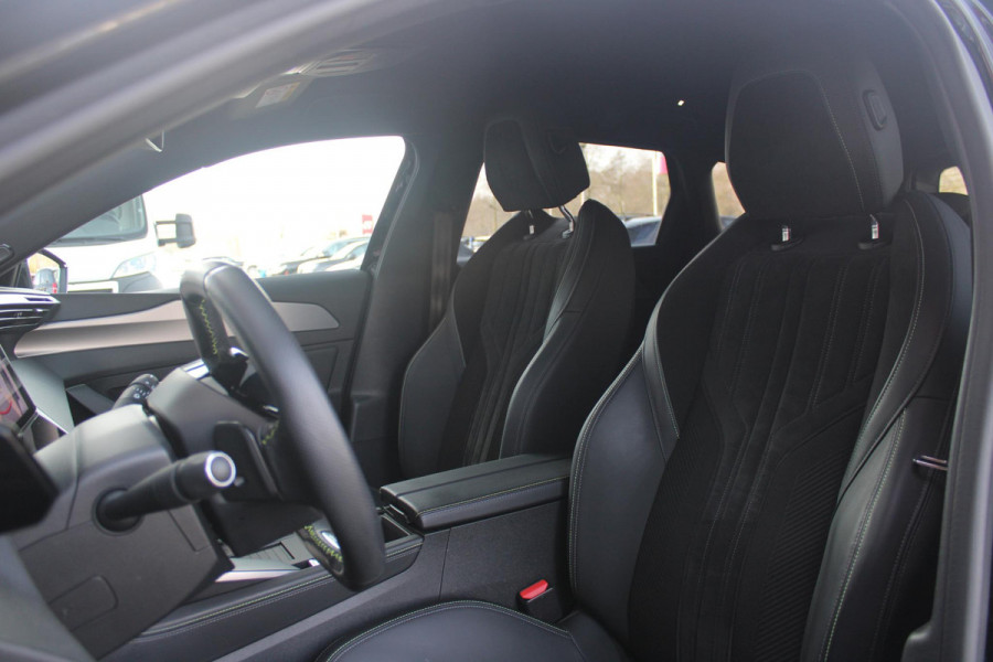 Peugeot 308 SW 1.6 PHEV 225PK GT PACK BUSINESS | MATRIX LED VERLICHTING | ELEKTRISCHE STOEL MET GEHEUGEN FUNCTIE | STUUR / STOEL VERWARMING | AGR BESTUURDERSSTOEL MET MASAGE FUNCTIE | ELEKTRISCHE ACHTERKLEP | 360° CAMERA | KEYLESS ENTRY/START | ADAPTIVE CRUISE CONTROL | 19" LICHTMETALEN VELGEN | DRAADLOZE TELEFOONLADER | DRAADLOZE APPLE CARPLAY/ANDROID AUTO | NAVIGATIE | ALCANTARA BEKLEDING | FOCAL PREMIUM AUDIO | DODEHOEK DETECTIE | VOORRUIT VERWARMING | SFEER VERLICHTING | KEYLESS ENTRY / START |