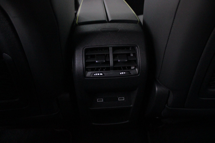 Peugeot 308 SW 1.6 PHEV 225PK GT PACK BUSINESS | MATRIX LED VERLICHTING | ELEKTRISCHE STOEL MET GEHEUGEN FUNCTIE | STUUR / STOEL VERWARMING | AGR BESTUURDERSSTOEL MET MASAGE FUNCTIE | ELEKTRISCHE ACHTERKLEP | 360° CAMERA | KEYLESS ENTRY/START | ADAPTIVE CRUISE CONTROL | 19" LICHTMETALEN VELGEN | DRAADLOZE TELEFOONLADER | DRAADLOZE APPLE CARPLAY/ANDROID AUTO | NAVIGATIE | ALCANTARA BEKLEDING | FOCAL PREMIUM AUDIO | DODEHOEK DETECTIE | VOORRUIT VERWARMING | SFEER VERLICHTING | KEYLESS ENTRY / START |