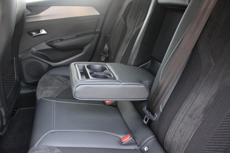 Peugeot 308 SW 1.6 PHEV 225PK GT PACK BUSINESS | MATRIX LED VERLICHTING | ELEKTRISCHE STOEL MET GEHEUGEN FUNCTIE | STUUR / STOEL VERWARMING | AGR BESTUURDERSSTOEL MET MASAGE FUNCTIE | ELEKTRISCHE ACHTERKLEP | 360° CAMERA | KEYLESS ENTRY/START | ADAPTIVE CRUISE CONTROL | 19" LICHTMETALEN VELGEN | DRAADLOZE TELEFOONLADER | DRAADLOZE APPLE CARPLAY/ANDROID AUTO | NAVIGATIE | ALCANTARA BEKLEDING | FOCAL PREMIUM AUDIO | DODEHOEK DETECTIE | VOORRUIT VERWARMING | SFEER VERLICHTING | KEYLESS ENTRY / START |
