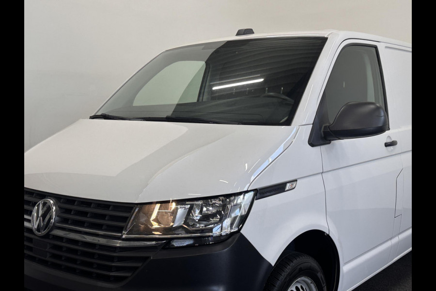 Volkswagen Transporter 2.0 TDI L1H1 Comfortline 150 PK Carplay Navi Airco Cruise Control Trekhaak Parkeersensoren + Camera Standkachel