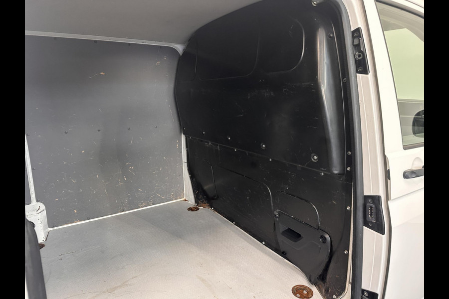 Volkswagen Transporter 2.0 TDI L1H1 Comfortline 150 PK Carplay Navi Airco Cruise Control Trekhaak Parkeersensoren + Camera Standkachel