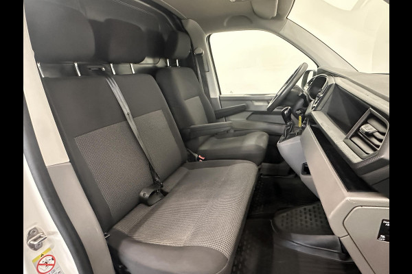 Volkswagen Transporter 2.0 TDI L1H1 Comfortline 150 PK Carplay Navi Airco Cruise Control Trekhaak Parkeersensoren + Camera Standkachel