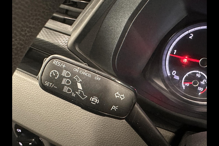 Volkswagen Transporter 2.0 TDI L1H1 Comfortline 150 PK Carplay Navi Airco Cruise Control Trekhaak Parkeersensoren + Camera Standkachel