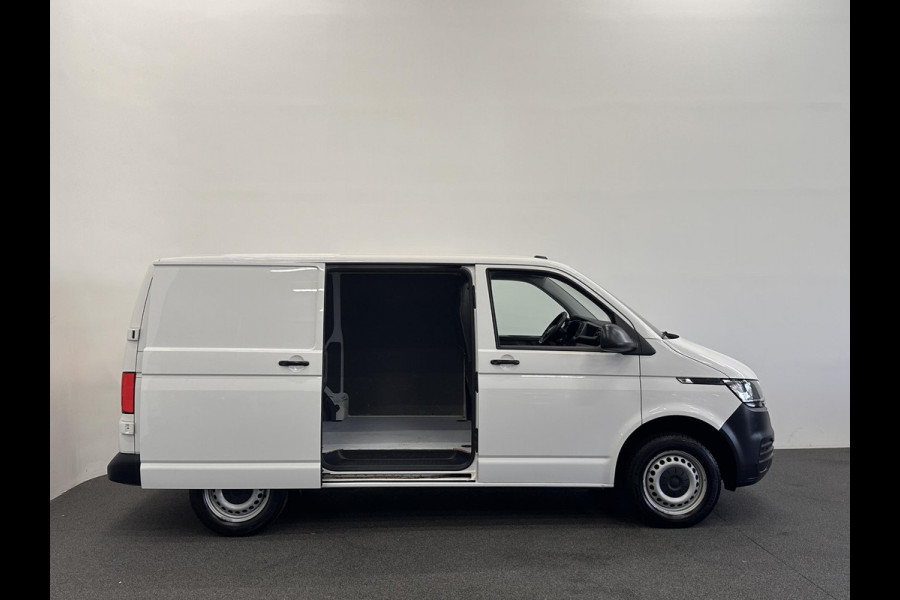 Volkswagen Transporter 2.0 TDI L1H1 Comfortline 150 PK Carplay Navi Airco Cruise Control Trekhaak Parkeersensoren + Camera Standkachel