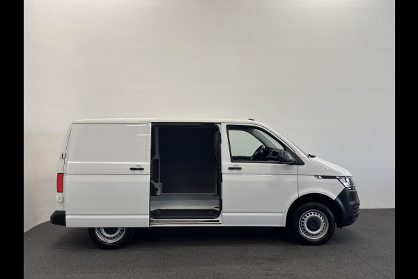 Volkswagen Transporter 2.0 TDI L1H1 Comfortline 150 PK Carplay Navi Airco Cruise Control Trekhaak Parkeersensoren + Camera Standkachel