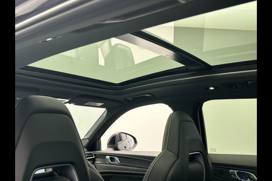 Lynk & Co 01 1.5 More Leder| Pano | Stoel+Stuurwielverwarming | Keyless