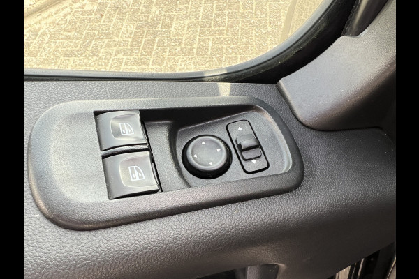 Renault Master T35 2.3 dCi 180 L2H2 Energy