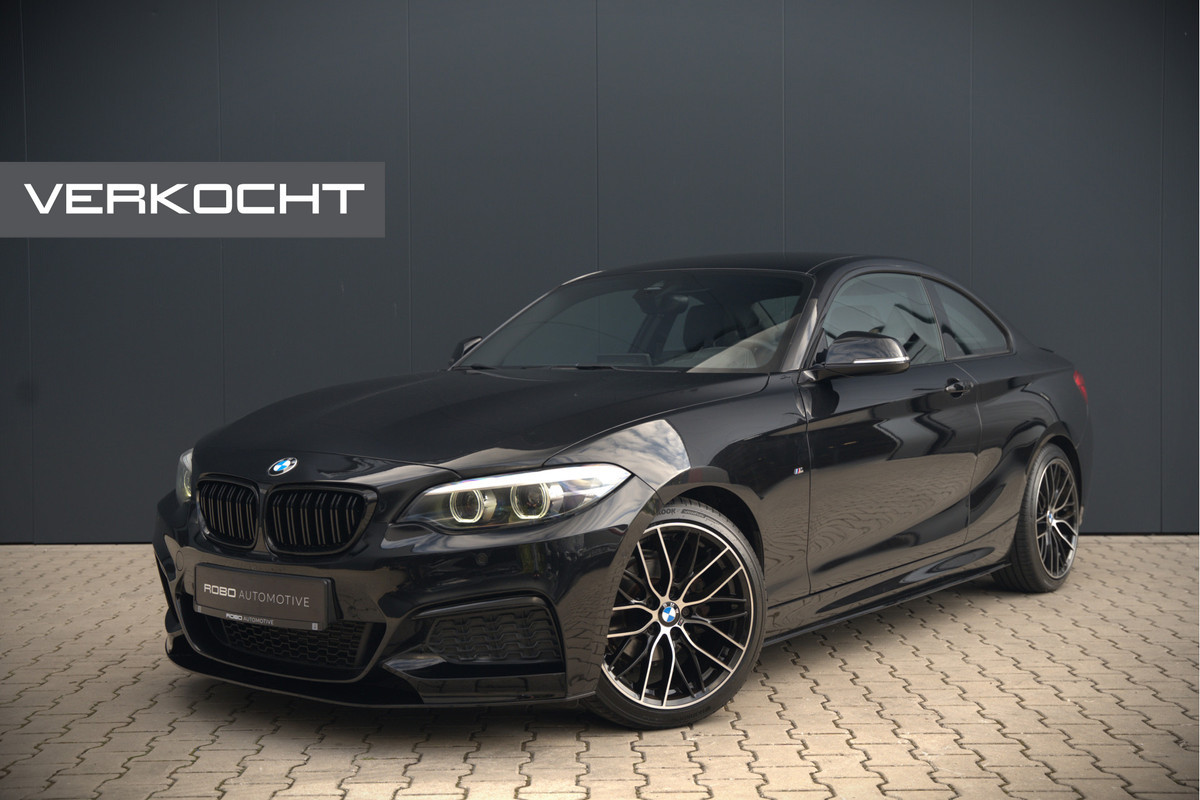 BMW 2 Serie Coupé 218i High Executive M Sport | M Performance | Stoelverwarming | Navigatie | Keyless | Camera | Cruise Control | DAB | HIFI | Parkeersensoren | Leer | Digital Dash | Automaat | NAP | Orig. NL | BTW