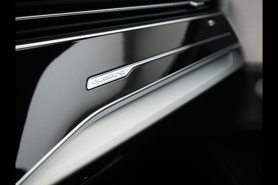 Audi Q8 55 TFSI e Quattro 2x S Line Black Optic PHEV 381pk Dealer O.H. | Trekhaak Af Fabriek | Luchtvering | Panodak | Bang & Olufsen Sound | Camera | Alcantara Sportstoelen Verwarmd | 23"L.M | Virtual | Navigatie | DAB | Plug In Hybrid |
