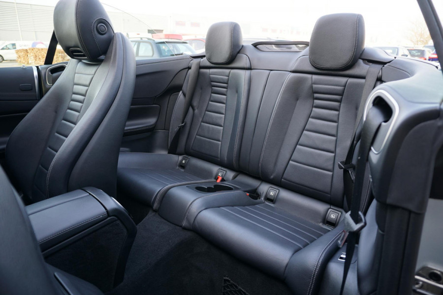 Mercedes-Benz E-Klasse Cabrio 200 Premium AMG + CAMERA / AIRSCARF / SFEERVERLICHTING