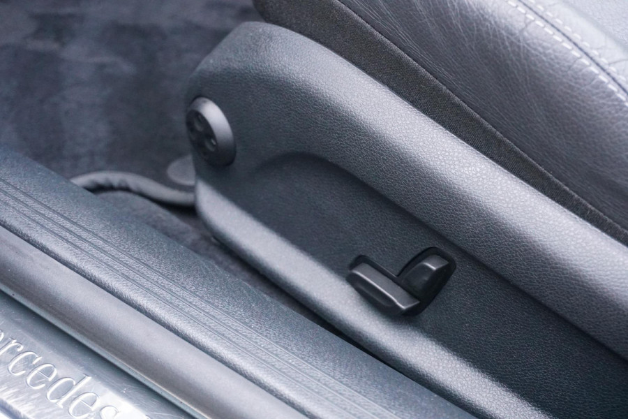 Mercedes-Benz E-Klasse Cabrio 200 Premium AMG + CAMERA / AIRSCARF / SFEERVERLICHTING