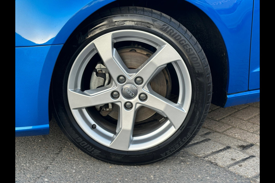 Audi A3 Sportback 35 TFSI CoD NAVI |PANO |LED