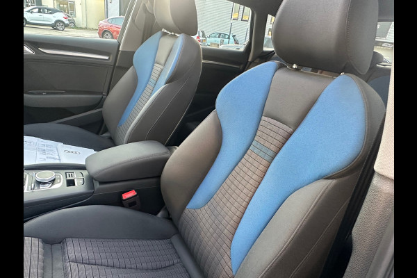 Audi A3 Sportback 35 TFSI CoD NAVI |PANO |LED