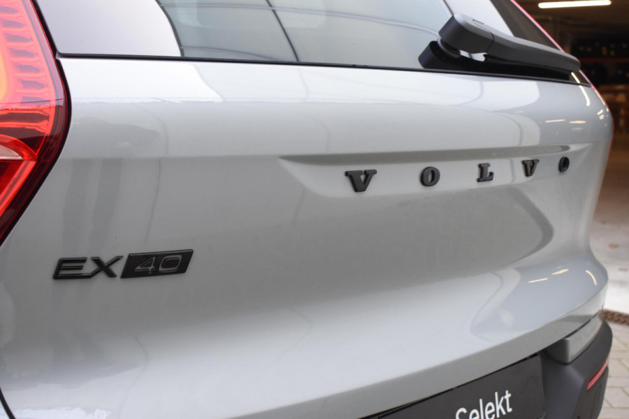 Volvo EX40 Single Motor Extended Range Ultra 82 kWh Extra getint glas / 360 Camera / 20'' velgen / Panoramadak / Zwart dak / Harman Kardon / Microtech/Nubuck
