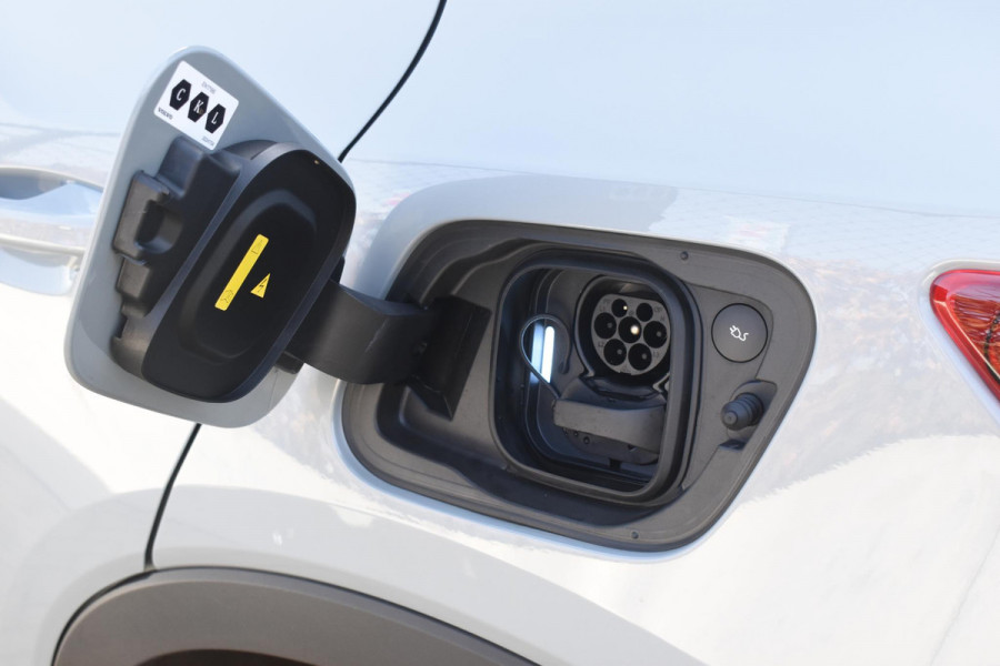 Volvo EX40 Single Motor Extended Range Ultra 82 kWh Extra getint glas / 360 Camera / 20'' velgen / Panoramadak / Zwart dak / Harman Kardon / Microtech/Nubuck