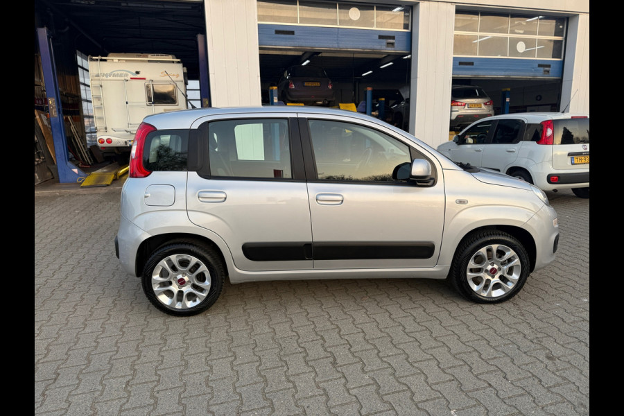 Fiat Panda 0.9 TwinAir Lounge Trekhaak (BOVAG/RIJKLAARPRIJS)