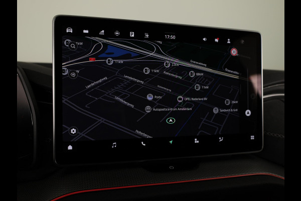 Škoda Kodiaq Sportline Business PHEV 1.5 TSI 204 pk 6 versn. DSG | Panoramadak | Wegklapbare trekhaak | Winter pakket | Verwarmbare vooruit