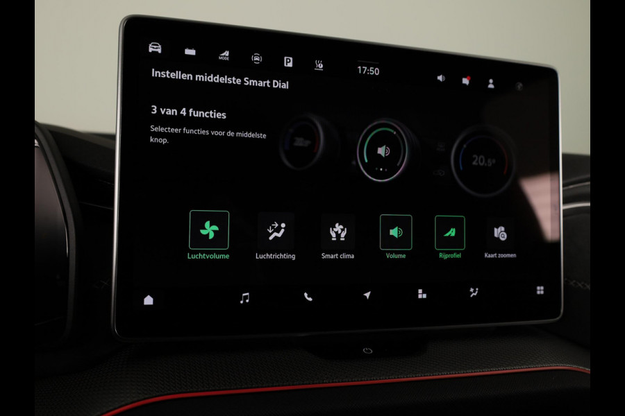 Škoda Kodiaq Sportline Business PHEV 1.5 TSI 204 pk 6 versn. DSG | Panoramadak | Wegklapbare trekhaak | Winter pakket | Verwarmbare vooruit