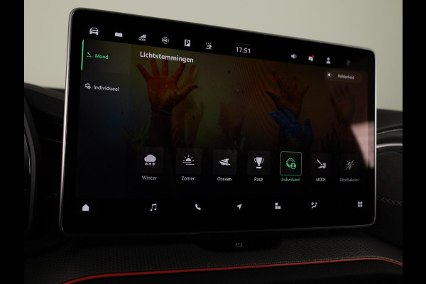 Škoda Kodiaq Sportline Business PHEV 1.5 TSI 204 pk 6 versn. DSG | Panoramadak | Wegklapbare trekhaak | Winter pakket | Verwarmbare vooruit