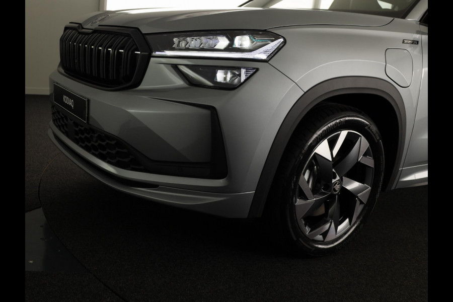 Škoda Kodiaq Sportline Business PHEV 1.5 TSI 204 pk 6 versn. DSG | Panoramadak | Wegklapbare trekhaak | Winter pakket | Verwarmbare vooruit