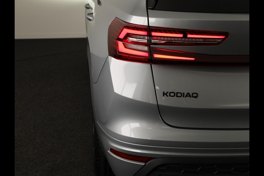Škoda Kodiaq Sportline Business PHEV 1.5 TSI 204 pk 6 versn. DSG | Panoramadak | Wegklapbare trekhaak | Winter pakket | Verwarmbare vooruit