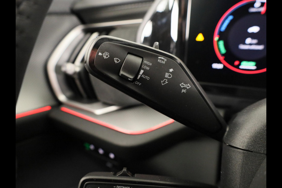 Škoda Kodiaq Sportline Business PHEV 1.5 TSI 204 pk 6 versn. DSG | Panoramadak | Wegklapbare trekhaak | Winter pakket | Verwarmbare vooruit