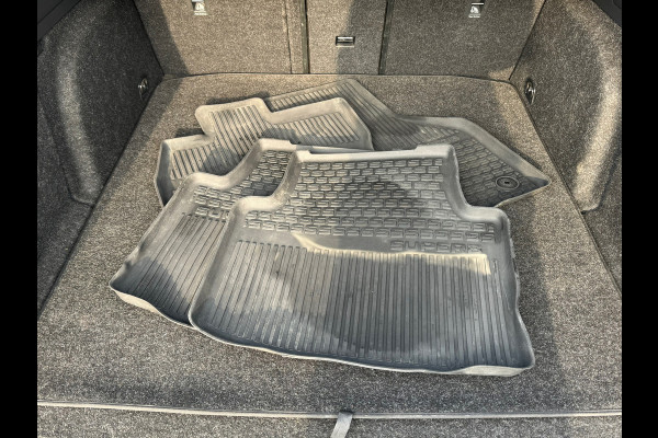 Škoda Superb Combi 1.4 TSI iV Business Edition Plus