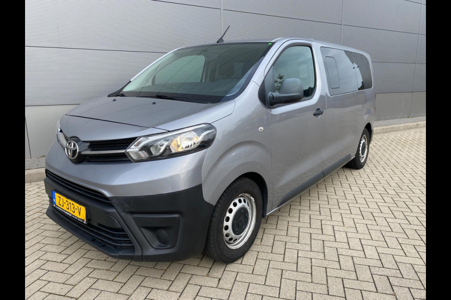 Toyota Proace Shuttle 1.5 D-4D Navigator Medium