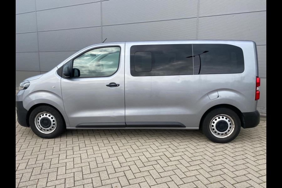Toyota Proace Shuttle 1.5 D-4D Navigator Medium