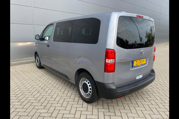 Toyota Proace Shuttle 1.5 D-4D Navigator Medium