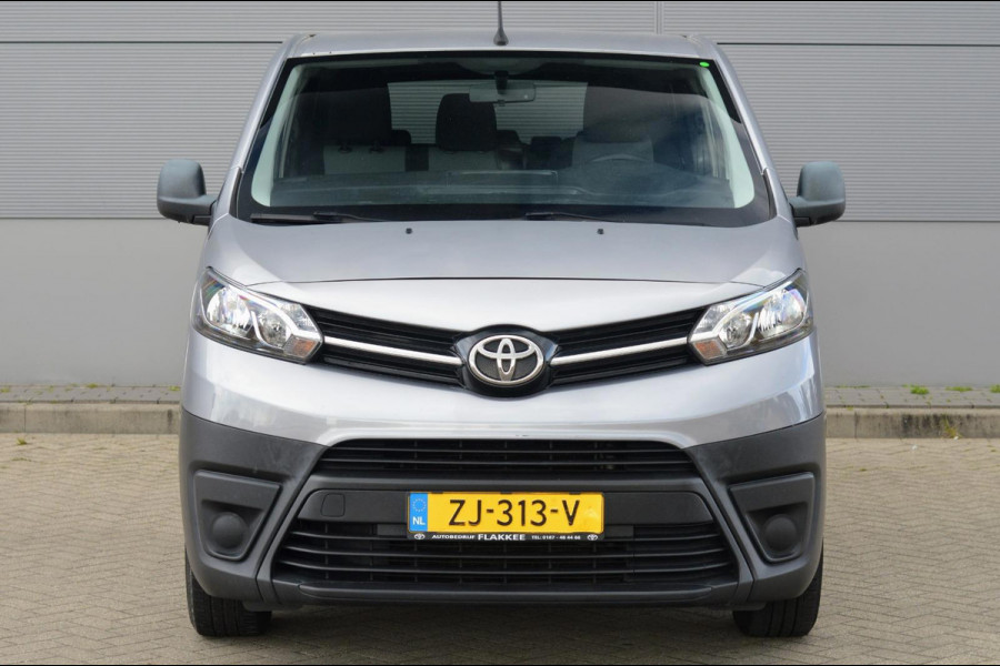 Toyota Proace Shuttle 1.5 D-4D Navigator Medium
