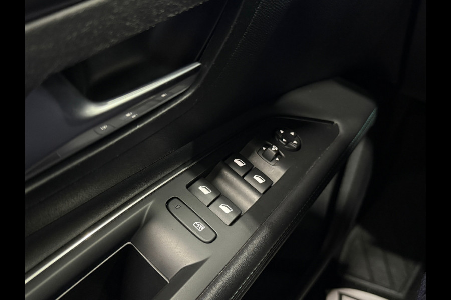 Peugeot 3008 Allure Aut. Trekhaak | Camera | LED | Half Leder| Apple Carplay & Android Auto |