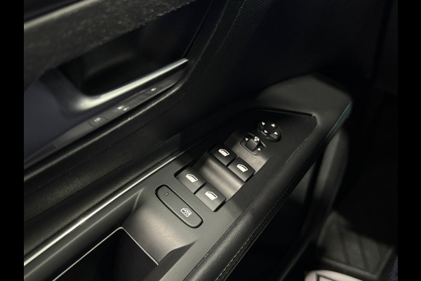 Peugeot 3008 Allure Aut. Trekhaak | Camera | LED | Half Leder| Apple Carplay & Android Auto |