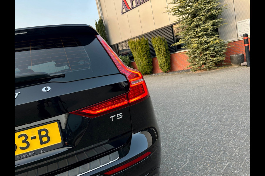 Volvo V60 2.0 T5 R-Design standkachel, camera, wegdraaibare trekhaak