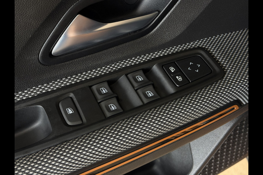 Dacia SANDERO Stepway 1.0 TCe 90 AUT Comfort | Navi | Camera | Clima | Carplay | Cruise control | PDC | LED | 100% Dealer onderhouden!