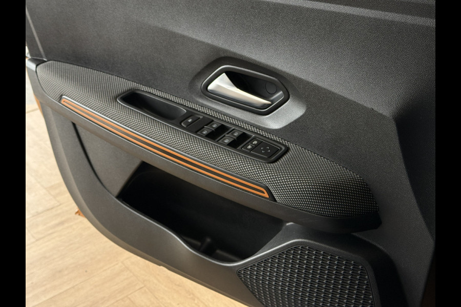 Dacia SANDERO Stepway 1.0 TCe 90 AUT Comfort | Navi | Camera | Clima | Carplay | Cruise control | PDC | LED | 100% Dealer onderhouden!