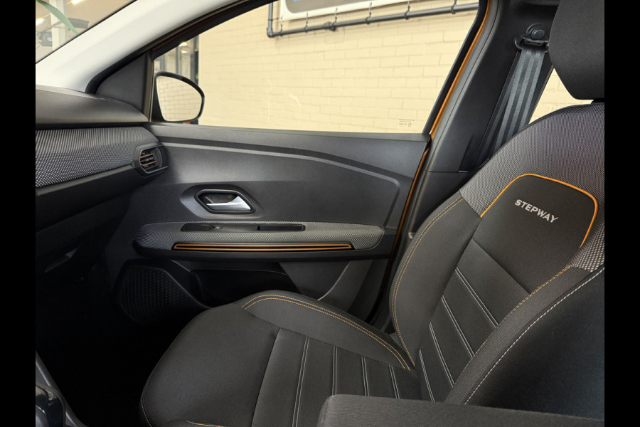 Dacia SANDERO Stepway 1.0 TCe 90 AUT Comfort | Navi | Camera | Clima | Carplay | Cruise control | PDC | LED | 100% Dealer onderhouden!