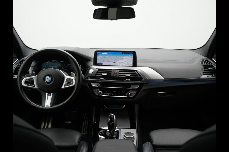 BMW X3 xDrive30e M Sport Plug In Hybrid 293pk Dealer O.H. PHEV | Adaptive Cruise | Head Up | 360 Camera | Harman / Kardon | Adaptief Onderstel | Lederen Sportstoelen Memory & Verwarmd | Sfeerverlichting | M Sportstuur Stuur Verwarmd | Keyless |