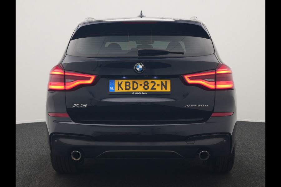 BMW X3 xDrive30e M Sport Plug In Hybrid 293pk Dealer O.H. PHEV | Adaptive Cruise | Head Up | 360 Camera | Harman / Kardon | Adaptief Onderstel | Lederen Sportstoelen Memory & Verwarmd | Sfeerverlichting | M Sportstuur Stuur Verwarmd | Keyless |