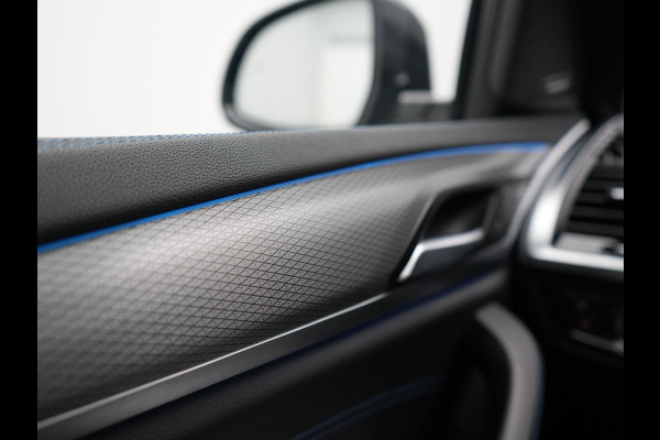 BMW X3 xDrive30e M Sport Plug In Hybrid 293pk Dealer O.H. PHEV | Adaptive Cruise | Head Up | 360 Camera | Harman / Kardon | Adaptief Onderstel | Lederen Sportstoelen Memory & Verwarmd | Sfeerverlichting | M Sportstuur Stuur Verwarmd | Keyless |