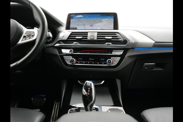 BMW X3 xDrive30e M Sport Plug In Hybrid 293pk Dealer O.H. PHEV | Adaptive Cruise | Head Up | 360 Camera | Harman / Kardon | Adaptief Onderstel | Lederen Sportstoelen Memory & Verwarmd | Sfeerverlichting | M Sportstuur Stuur Verwarmd | Keyless |