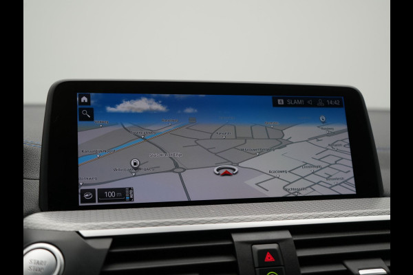 BMW X3 xDrive30e M Sport Plug In Hybrid 293pk Dealer O.H. PHEV | Adaptive Cruise | Head Up | 360 Camera | Harman / Kardon | Adaptief Onderstel | Lederen Sportstoelen Memory & Verwarmd | Sfeerverlichting | M Sportstuur Stuur Verwarmd | Keyless |