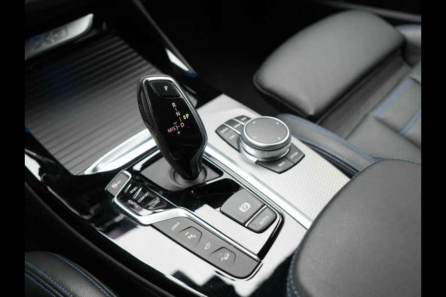 BMW X3 xDrive30e M Sport Plug In Hybrid 293pk Dealer O.H. PHEV | Adaptive Cruise | Head Up | 360 Camera | Harman / Kardon | Adaptief Onderstel | Lederen Sportstoelen Memory & Verwarmd | Sfeerverlichting | M Sportstuur Stuur Verwarmd | Keyless |