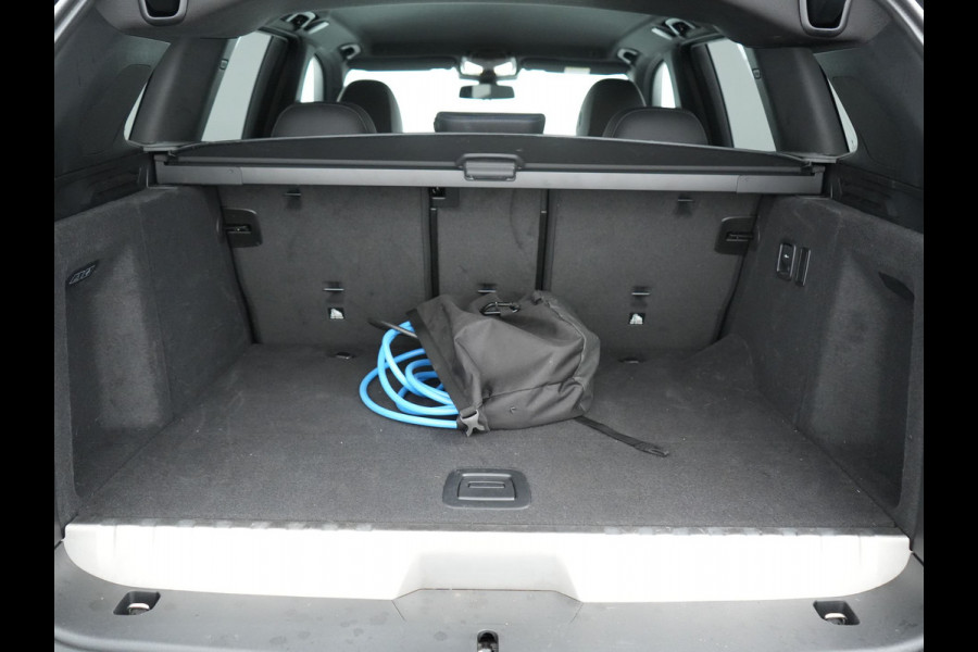BMW X3 xDrive30e M Sport Plug In Hybrid 293pk Dealer O.H. PHEV | Adaptive Cruise | Head Up | 360 Camera | Harman / Kardon | Adaptief Onderstel | Lederen Sportstoelen Memory & Verwarmd | Sfeerverlichting | M Sportstuur Stuur Verwarmd | Keyless |